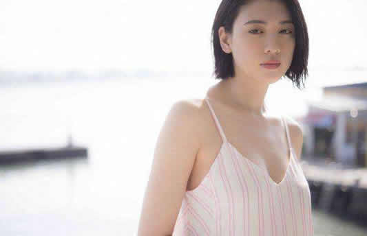 三吉彩花的个人资料照片 周杰伦新歌MV女主一角备受关注