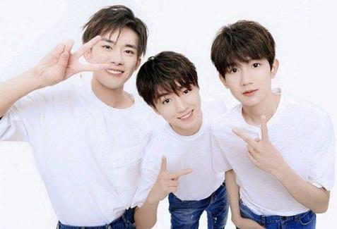 TFBOYS演唱会门票开售秒空  “邀请函”炒到4万元黄牛忙于炒高票价