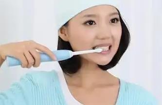 产妇生完孩子多久可以刷牙 产妇生完孩子几天可以刷牙