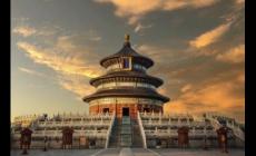 北京天坛公园占地面积约是多少？（273万平方米）